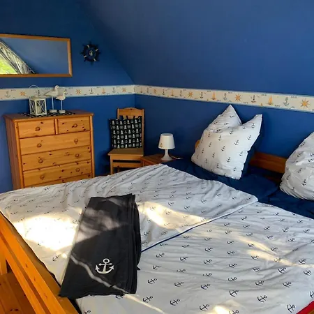 Nurdach Haus Heiligenhafen