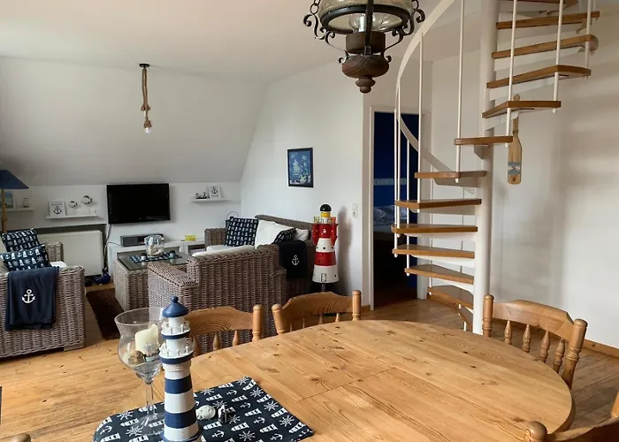 Nurdach Haus Heiligenhafen