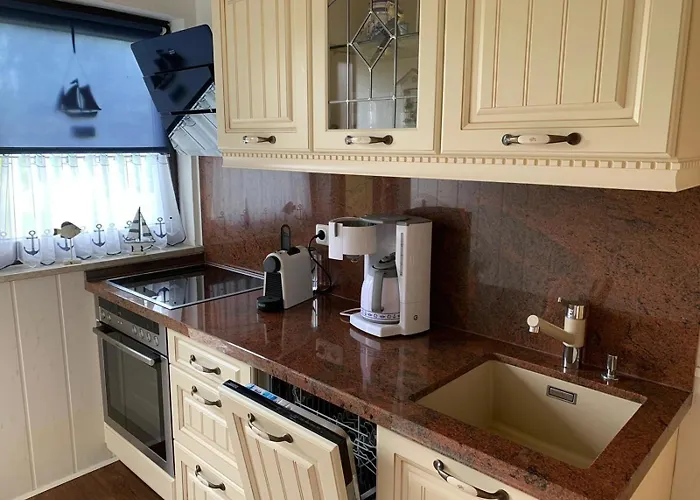 Nurdach Haus Сasa de vacaciones Heiligenhafen